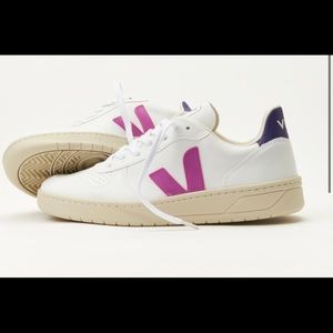 Veja sneakers - size 37